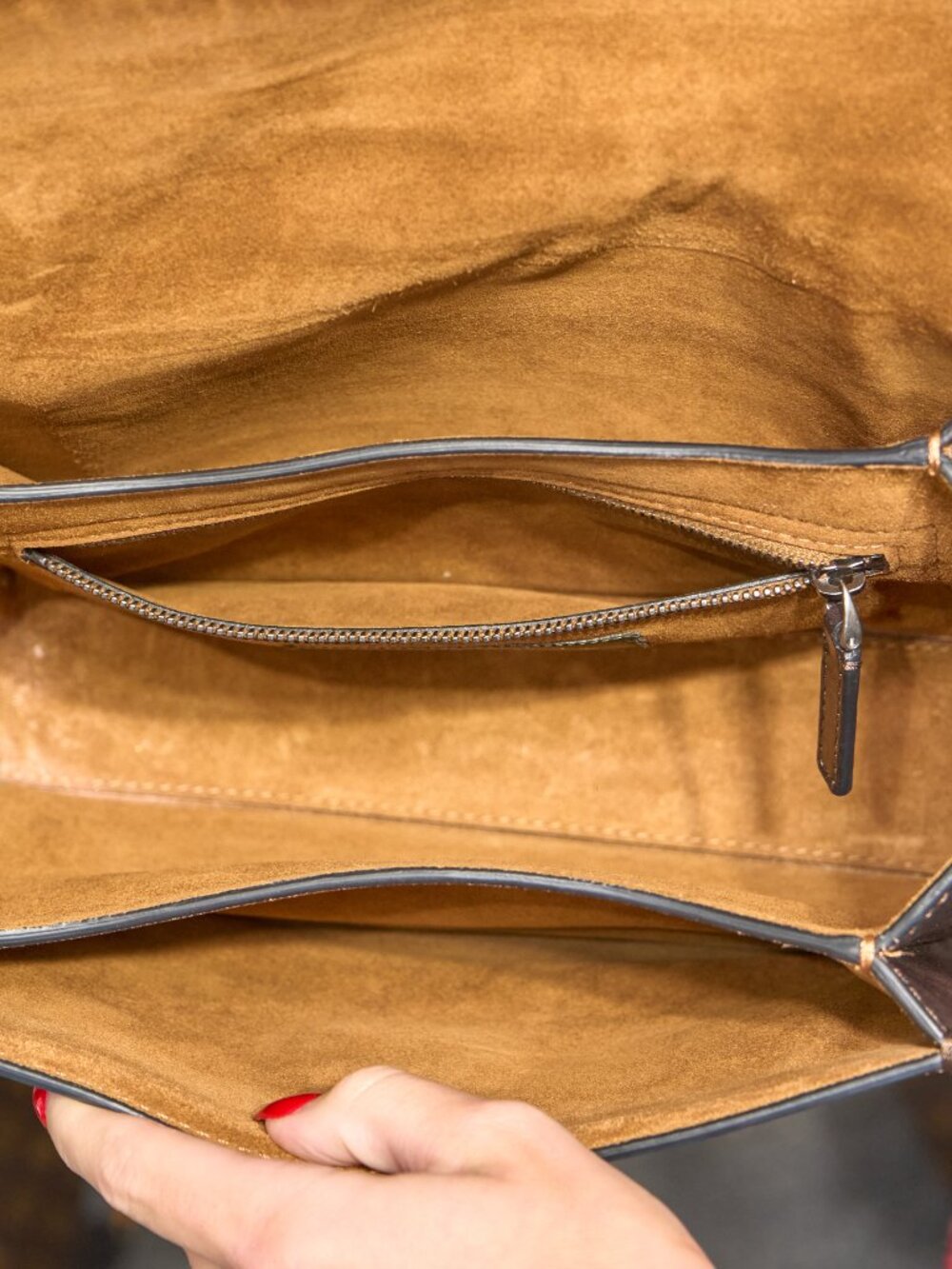 Valentino Guitar Rockstud Dark Brown - Picture 10 of 11